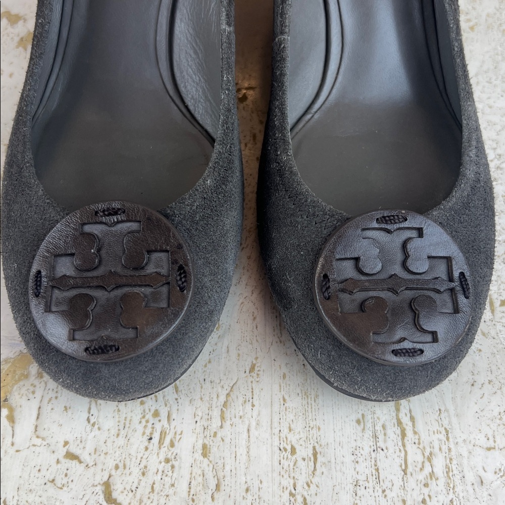Tory Burch SALLY-SPLIT SUEDE women’s size 8 made in Brazil wedge classic office - Picture 3 of 13